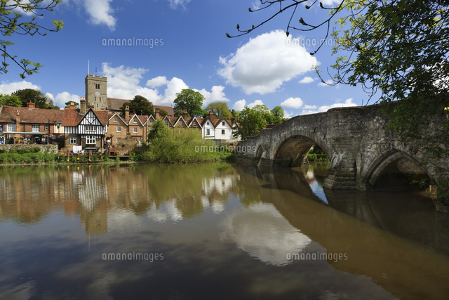 Village And Medieval Bridge Over The River Medway Aylesford Near Maidstone Kent England United の写真素材 イラスト素材 アマナイメージズ