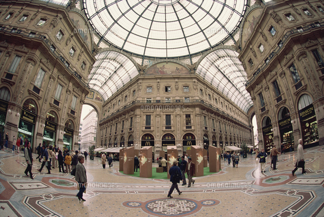 Galleria Vittorio Emanuele Milan Lombardy Italy Europe の写真素材 イラスト素材 アマナイメージズ