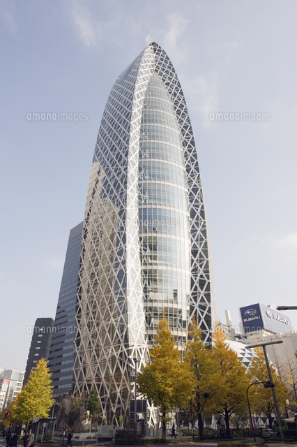 Tokyo Mode Gakuen Cocoon Tower, Design School building, Shinjuku, Tokyo, Japan, Asia[20062047121]の写真・イラスト素材｜アマナイメージズ