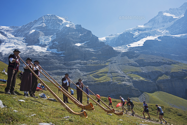 Swiss horn players, Jungfrau marathon, Bernese Oberland