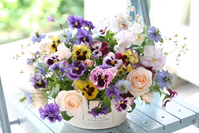 パンジーオーキッド・薔薇・フラワーアレンジメント サイズ大 フラワー