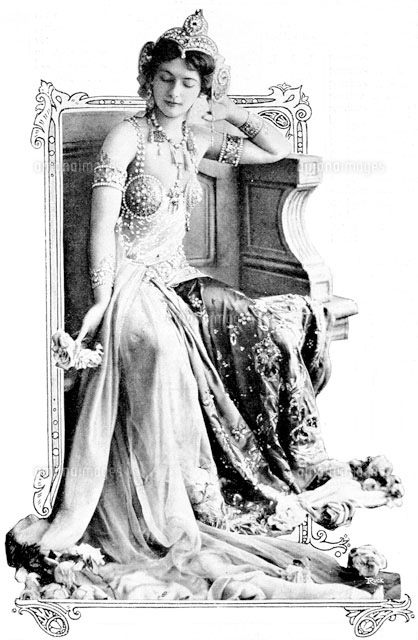 マタ ハリ マルガレータ ヘールトロイダ ツェレ の写真素材 イラスト素材 アマナイメージズ