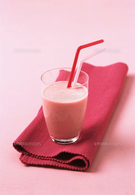 Strawberry Soya Shake の写真素材 イラスト素材 アマナイメージズ