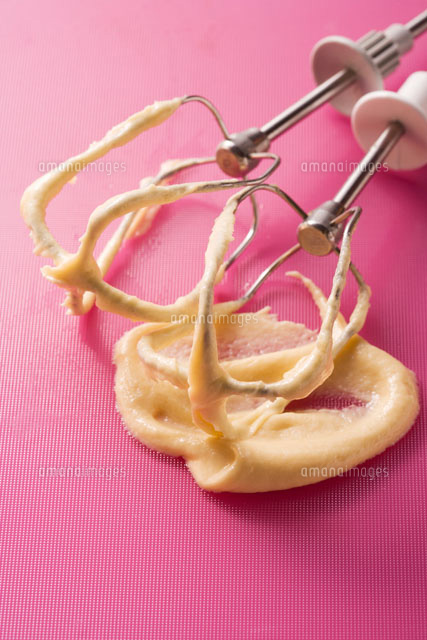 Beaters with cake mixture[22199059835]の写真素材・イラスト素材｜アマナイメージズ