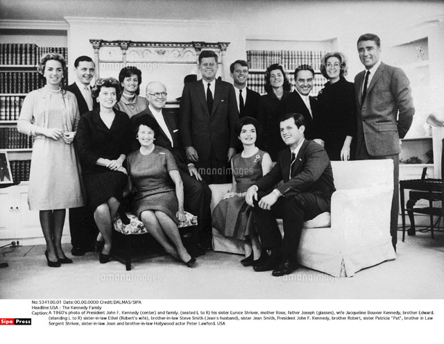 ジョン・F・ケネディと家族[22213001869]の写真・イラスト素材｜アマナ