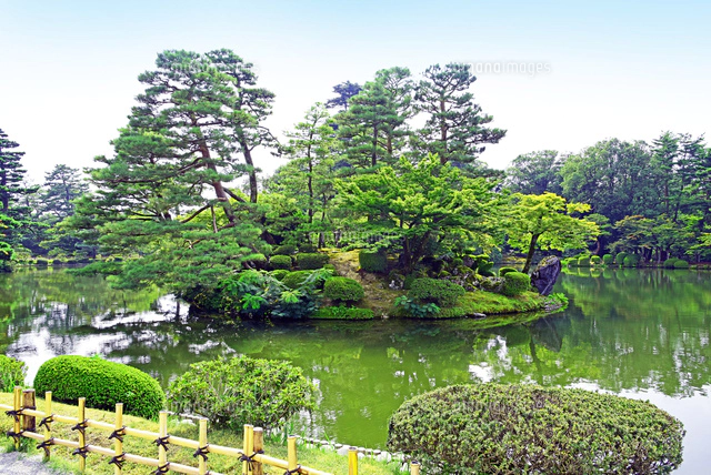 石川県 兼六園の噴水[22456004566]の写真・イラスト素材｜アマナ