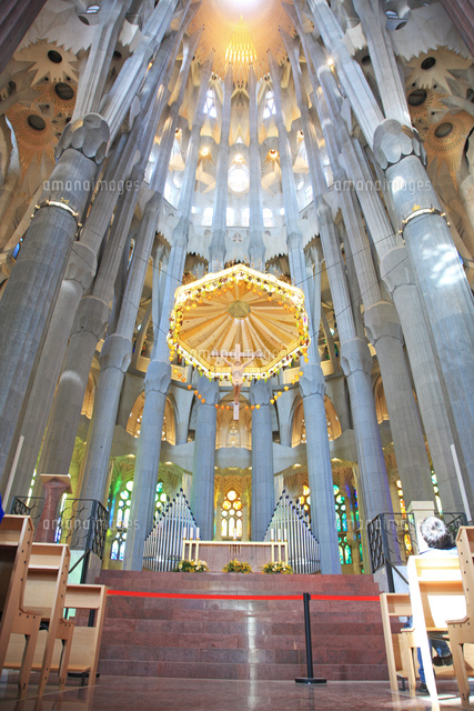 スペイン バルセロナ アントニ ガウディの作品 サグラダ ファミリア教会 の写真素材 イラスト素材 アマナイメージズ