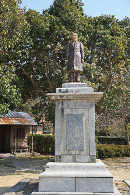 山口県 萩市 伊藤博文旧宅にある伊藤博文像[22585003770]の写真