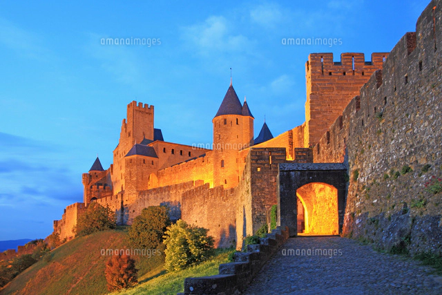 フランス 歴史的城塞都市カルカッソンヌ[22585003957]の写真・イラスト