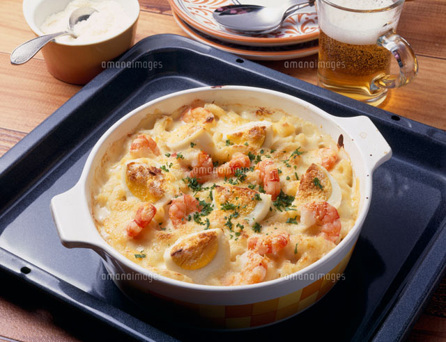 海老と卵のグラタン の写真素材 イラスト素材 アマナイメージズ
