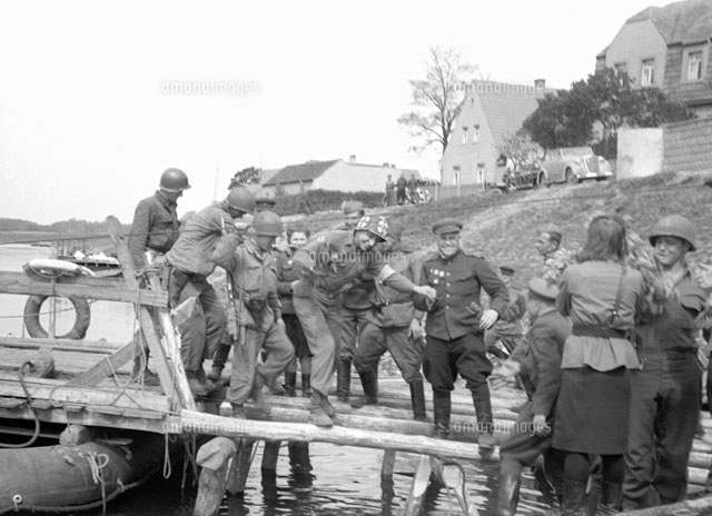 エルベ川の誓い の写真素材 イラスト素材 アマナイメージズ