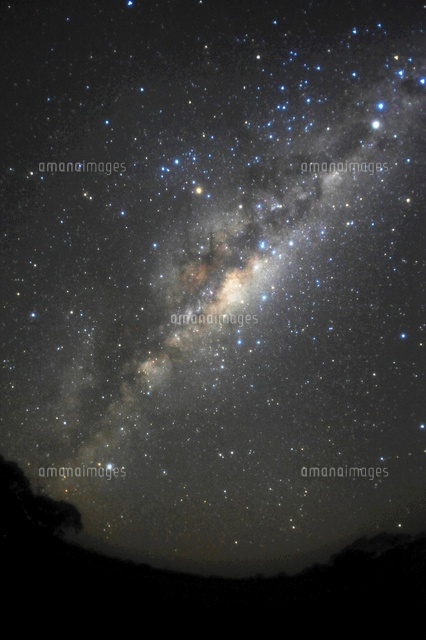 オーストラリアの夜空に流れる天の川[22995000315]の写真・イラスト