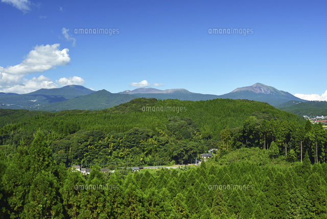 初夏の韓国岳から見た霧島の山、F10号、佐原聖春 初夏の韓国岳から見た霧島の山、F10号、佐原聖春