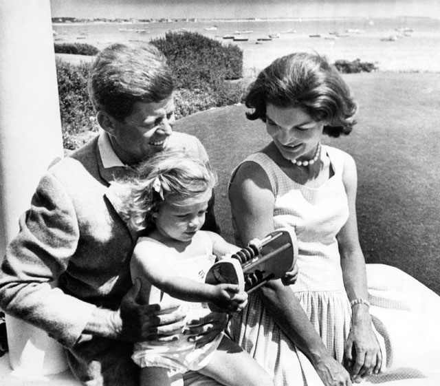 ジョン F ケネディ夫妻 の写真素材 イラスト素材 アマナイメージズ