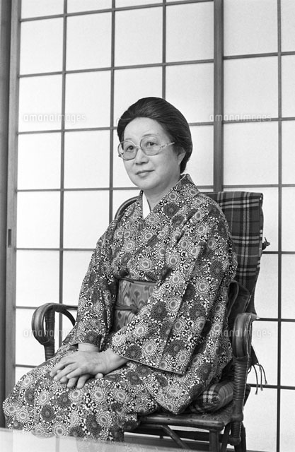 中里恒子[23007001432]の写真・イラスト素材｜アマナイメージズ