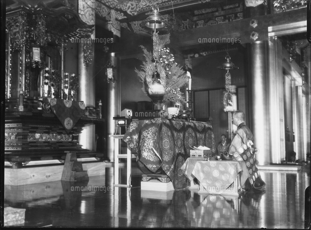 彼岸会法要 築地本願寺 尊氏 福井瑞華 の写真素材 イラスト素材 アマナイメージズ
