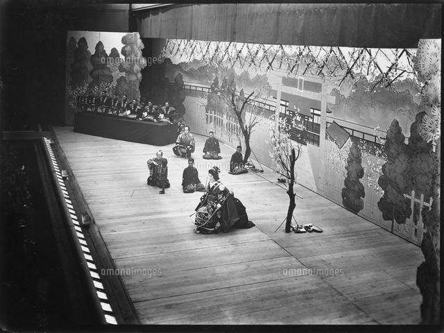 花舞台 霞の猿曳 松本幸四郎ほか の写真素材 イラスト素材 アマナイメージズ