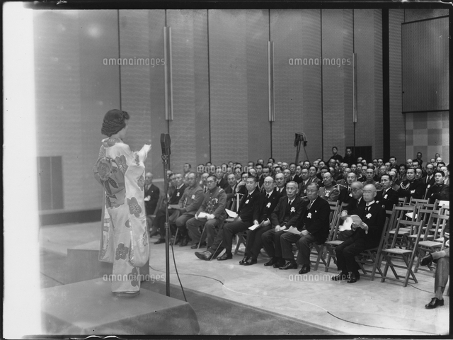 歌謡曲 由利あけみ の写真素材 イラスト素材 アマナイメージズ