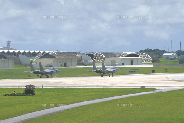 嘉手納飛行場 の写真素材 イラスト素材 アマナイメージズ
