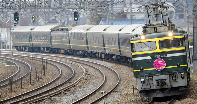 札幌に向けて走行する「トワイライトエクスプレス」の最終列車