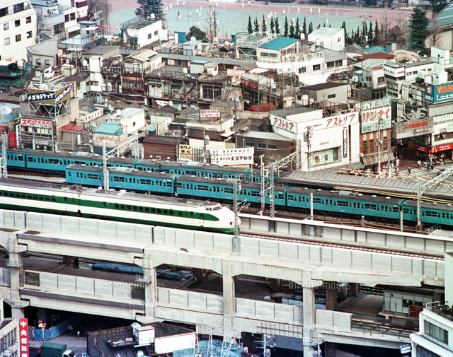 監査続く東北・上越新幹線、大宮駅を出て上野駅へ向かう監査列車 画像