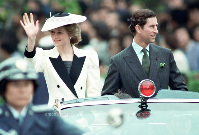 チャールズ英皇太子とダイアナ妃がパレード＝東京都港区の青山通り