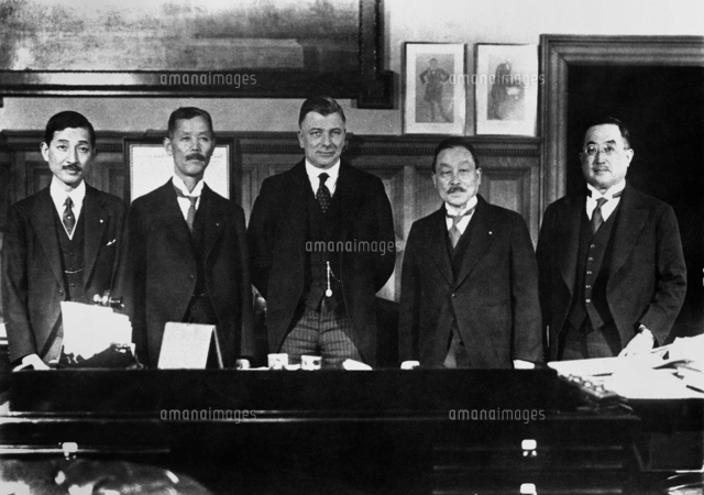 ロンドン海軍軍縮会議 日英初会合（撮影日不明） 画像サイズ：2894