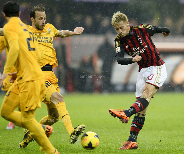 本田圭佑、ACミランでリーグ戦初先発 攻め込む本田 画像サイズ：885