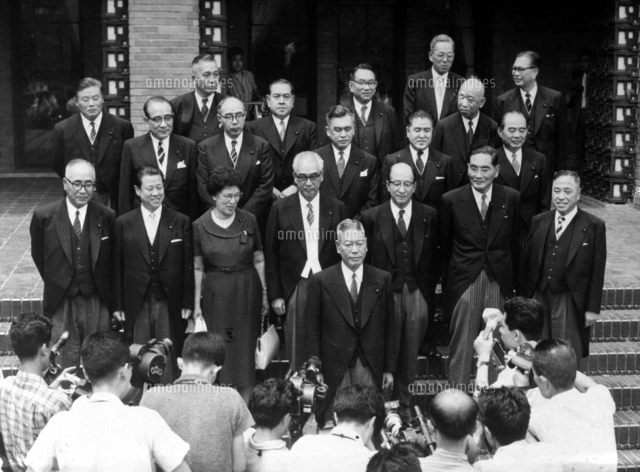 骨董品　元総理大臣　池田勇人　書　飾り皿　未使用保管品 池田勇人：ケネディ司法長官、池田首相を訪問 画像サイズ：2894×2129
