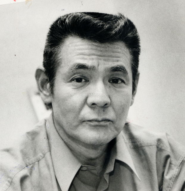 レア、俳優菅原文太さんの映画一番星の撮影のおりの、直筆サインです、 Amazon.co.jp: 当時物 トラック野郎 一番星 昭和 レトロ 東映 ポスター