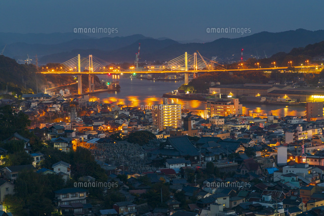 大橋展望台から望む尾道大橋の夜景 の写真素材 イラスト素材 アマナイメージズ