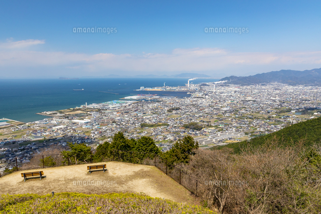 具定展望台より望む伊予三島と川之江方面 の写真素材 イラスト素材 アマナイメージズ