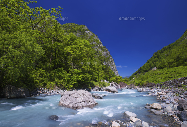 小滝川ヒスイ峡[25053017378]の写真・イラスト素材｜アマナイメージズ