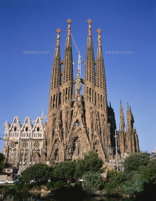 サグラダ ファミリア の写真素材 イラスト素材 アマナイメージズ