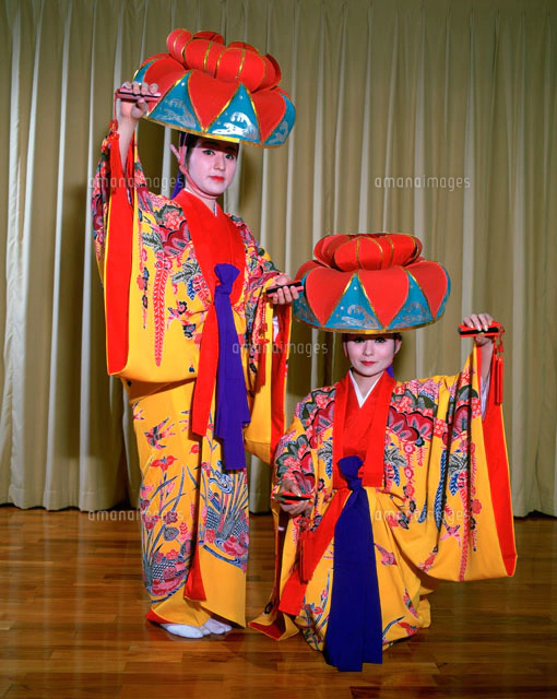 琉球舞踊 四つ竹[25170005254]の写真・イラスト素材｜アマナ