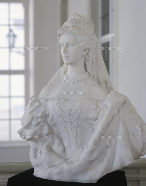 皇妃エリザベートの像　ジャンク 皇妃エリザベート像 ゲデレ城[25205002228]の写真・イラスト素材