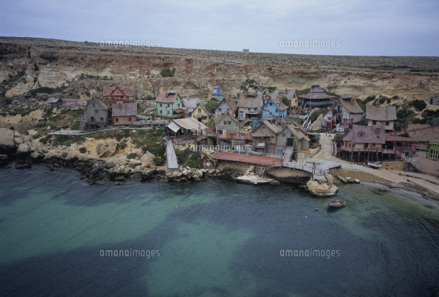 ゴゾ島にあるポパイ村 の写真素材 イラスト素材 アマナイメージズ