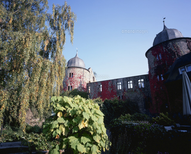 ザバブルク城[25277015147]の写真素材・イラスト素材｜アマナイメージズ