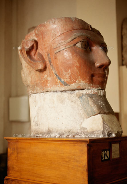 ハトシェプスト女王頭像 考古学博物館 の写真素材 イラスト素材 アマナイメージズ