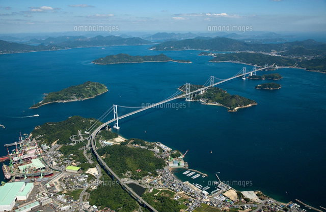 しまなみ海道,西瀬戸自動車道（大三島橋～伯方島IC方面） 空撮