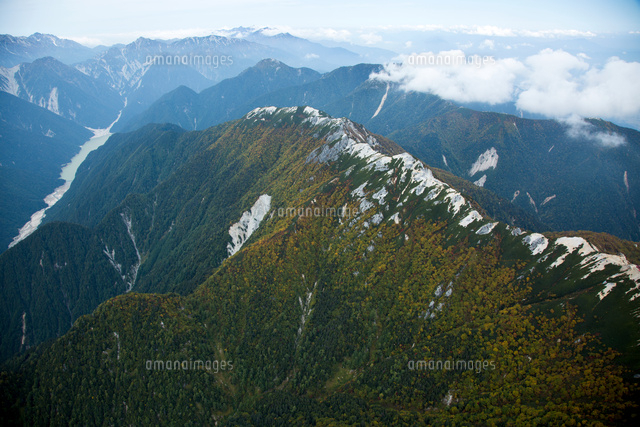燕岳より唐沢岳方面 中央アルプス の写真素材 イラスト素材 アマナイメージズ