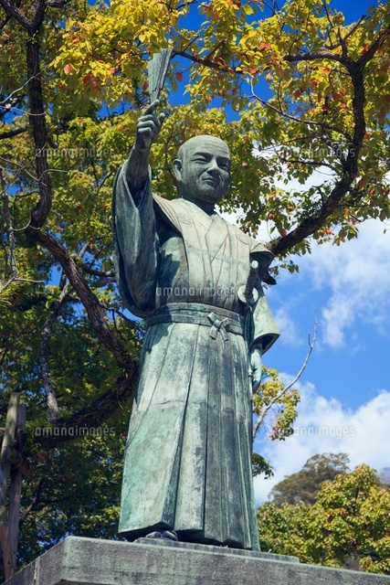 蜂須賀家政公銅像 徳島城跡[25488027769]の写真・イラスト素材｜アマナ