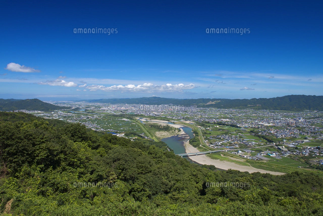 紀の川平野 紀の川 和歌山市方面を望む[25488028465]の写真・イラスト