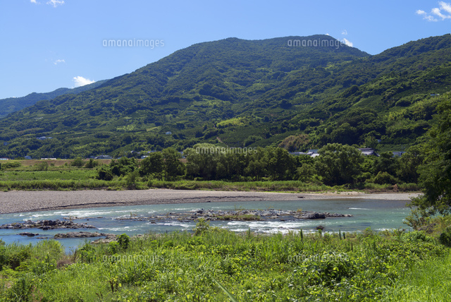 紀ノ川と龍門山[25488028473]の写真・イラスト素材｜アマナイメージズ