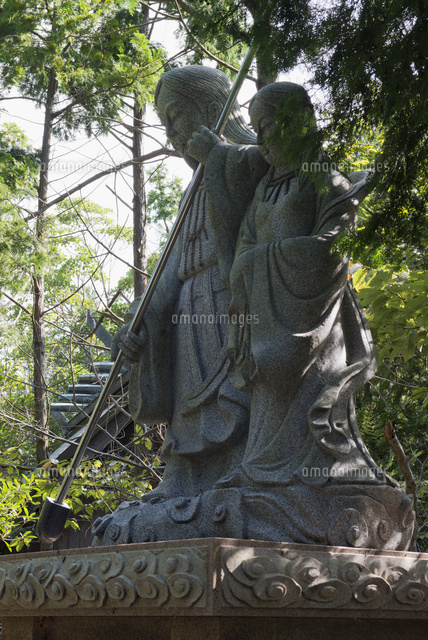 伊弉諾尊と伊弉冉尊の二神像 おのころ神社 沼島[25488029098]の写真 