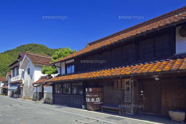 津和野の町並み 商家町 橋本本店 造り酒屋[25488032161]の写真