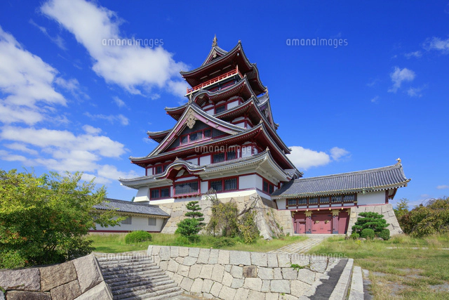 伏見城大天守 別名(桃山城 伏見桃山城)[25488037301]の写真・イラスト