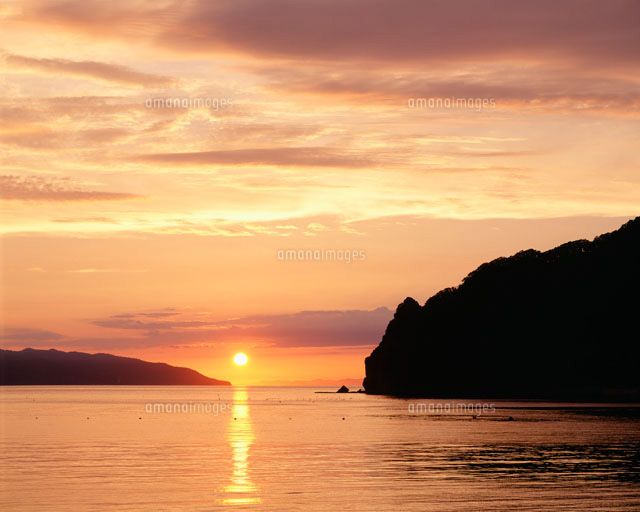 北海岬と津軽半島夕日[25516005900]の写真・イラスト素材｜アマナ