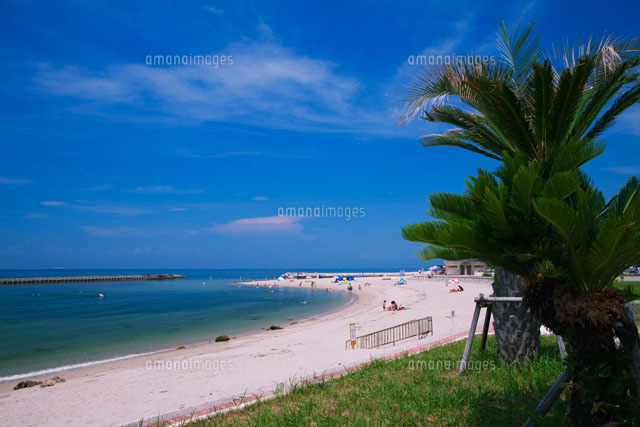 淡路島 北淡県民サンビーチ海水浴場 の写真素材 イラスト素材 アマナイメージズ