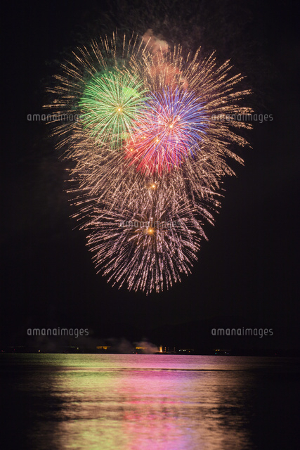 長浜 北びわ湖大花火大会 の写真素材 イラスト素材 アマナイメージズ